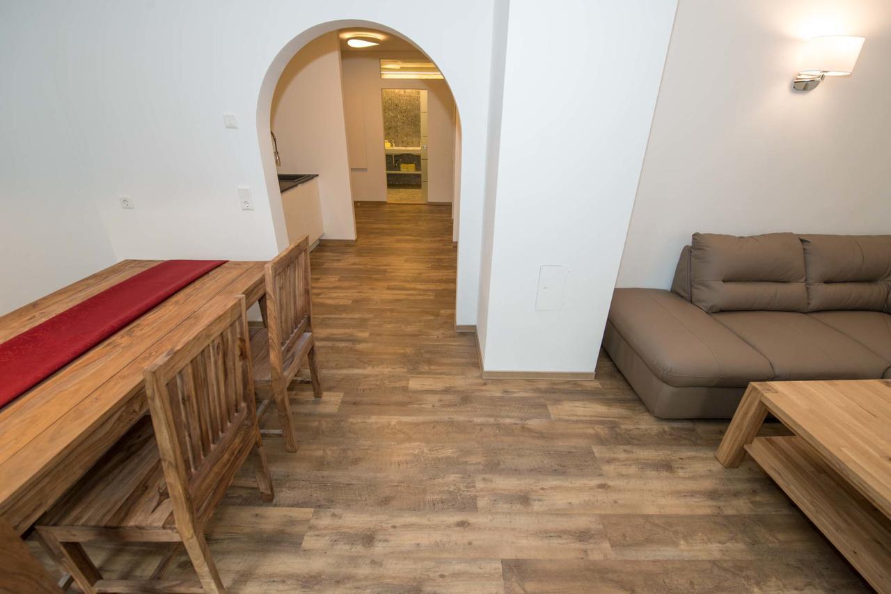 Appartements Herwig Schwarzenbacher Weissensee Ruang foto