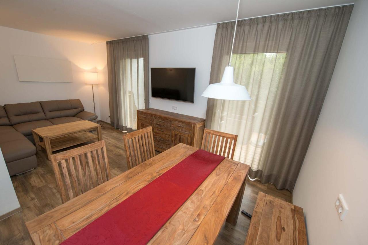 Appartements Herwig Schwarzenbacher Weissensee Ruang foto